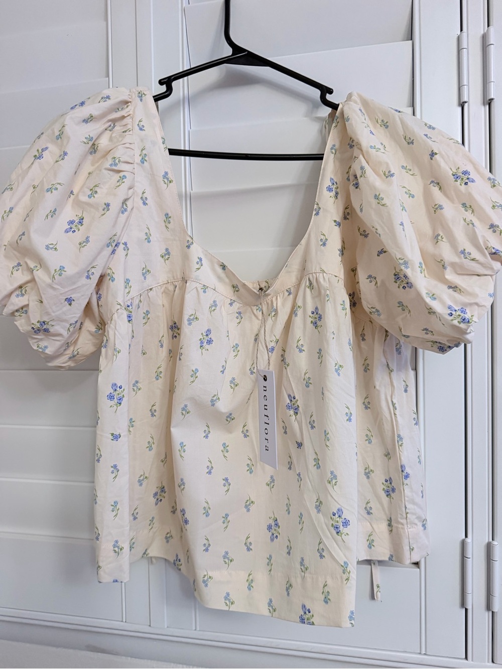 Neuflora Cream Floral Puff-Sleeve Blouse with Blue Sprig Print